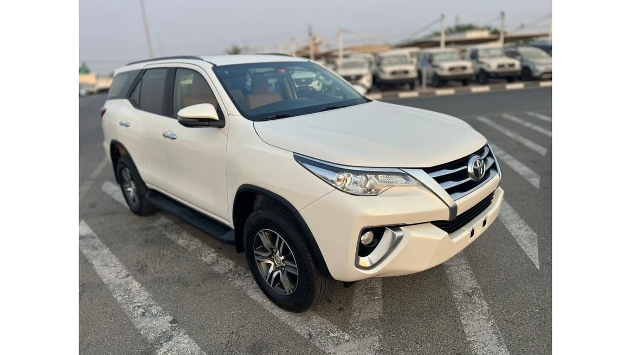 تويوتا فورتونر 2020 TOYOTA FORTUNER 2.7L  // V4 // 4X4 // GCC // CLEAN TITLE // WITH EXCELLENT CONDITION