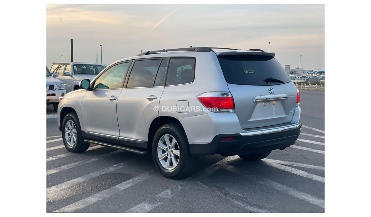 Toyota Highlander *Offer*2012 Toyota Highlander SE 4x4 Full Option - Sunroof Leather Seat