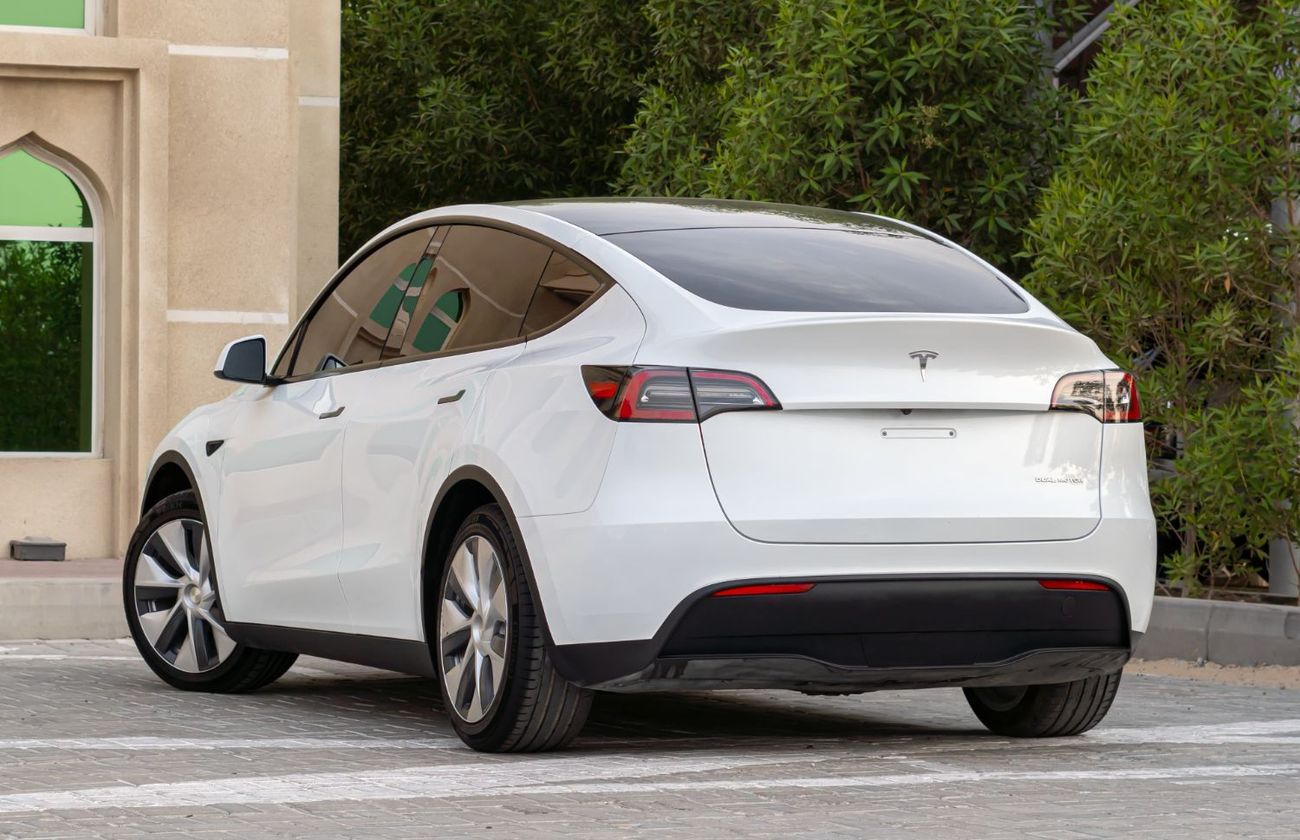 Tesla Model Y Long Range (AWD)