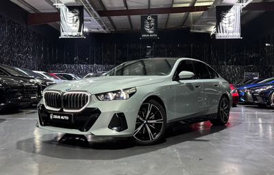 بي أم دبليو 530i M SPORT