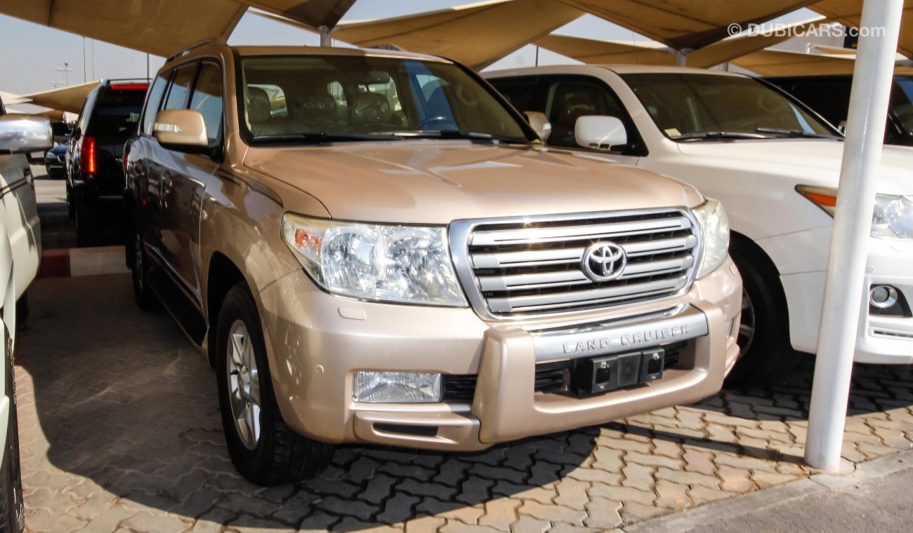 Toyota Land Cruiser VXR V8