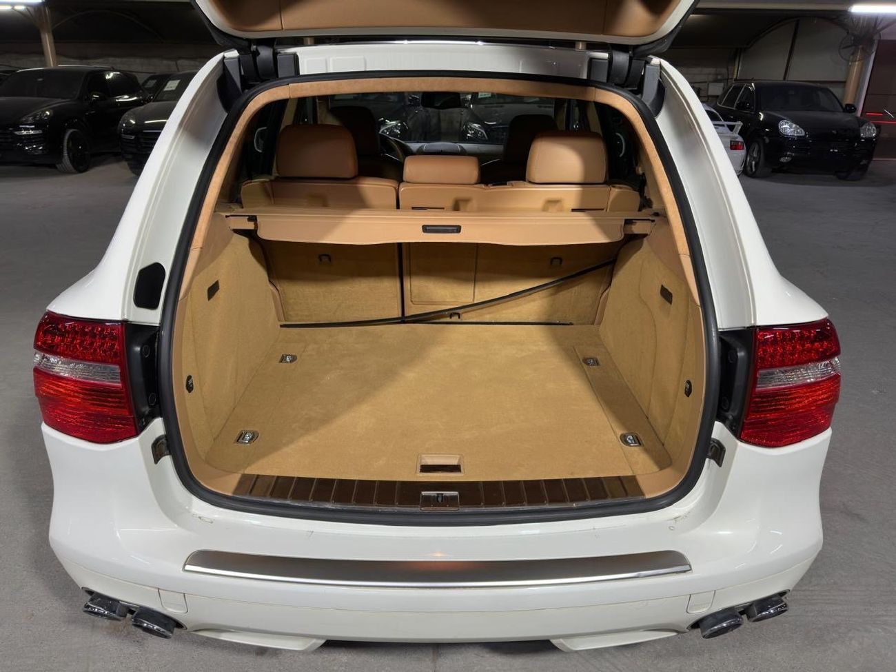 Porsche Cayenne PORSCHE CAYENNE GTS 2009 4.8L | ALCANTARA  LEATHER SEATS | 21-INCH ALLOY RIMS | REAR CAMERA