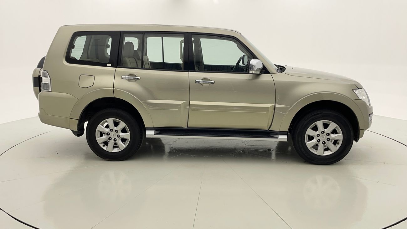 ميتسوبيشي باجيرو GLS BASE 3.5 | بدون دفعة مقدمة | اختبار القيادة في المنزل