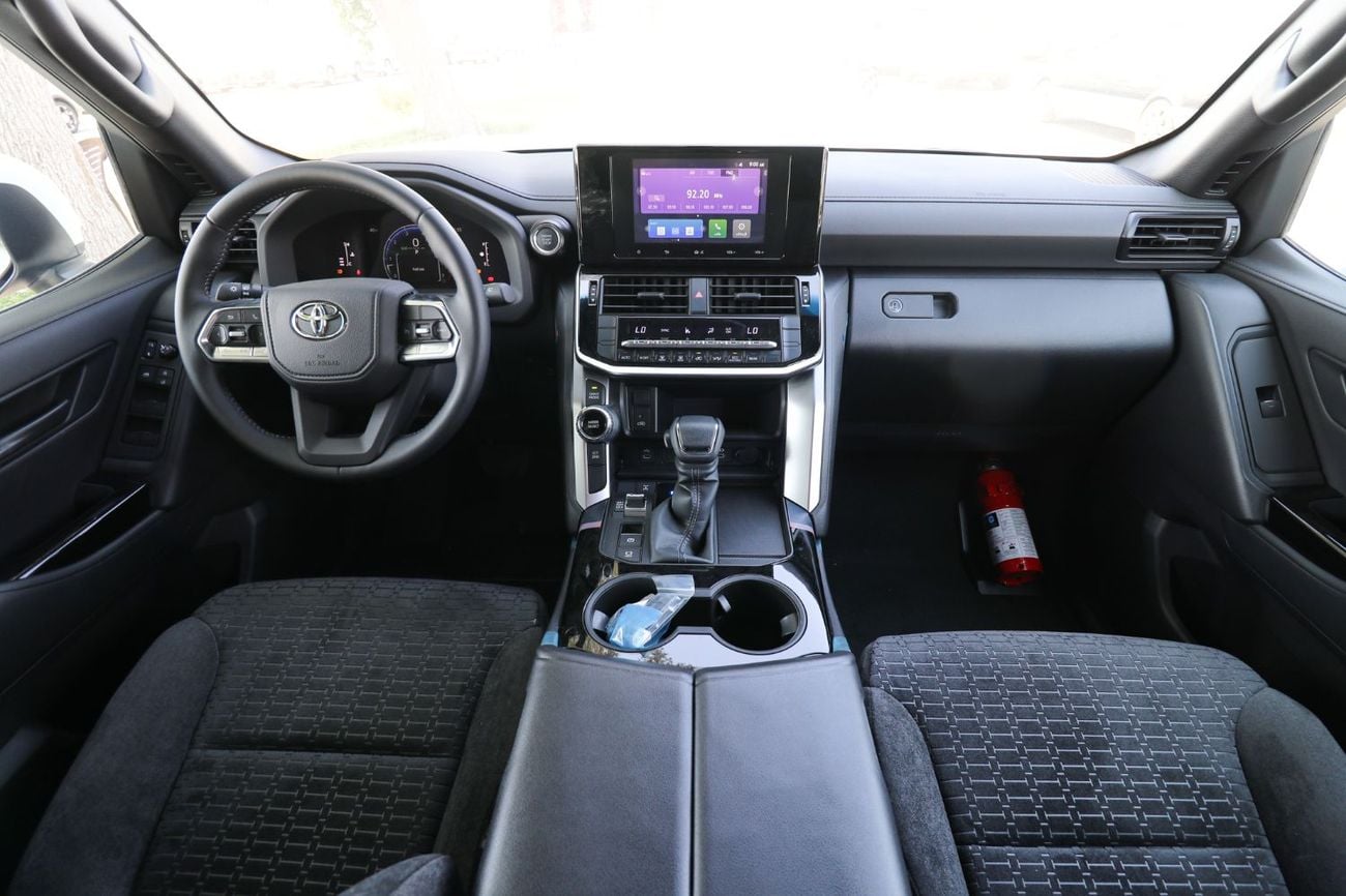 Toyota Land Cruiser GXR 3.5L Twin Turbo - Without sunroof - 2026 (Export)