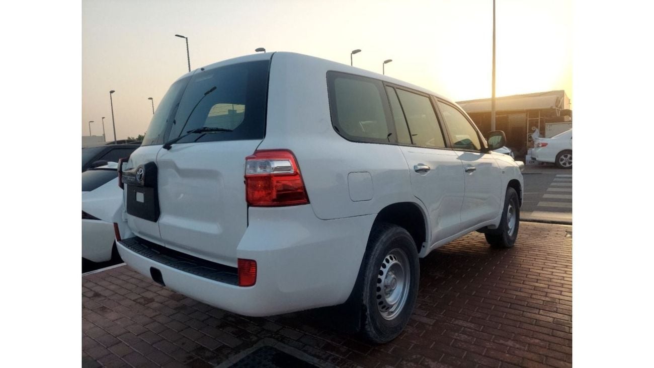 تويوتا لاند كروزر 200 4.5L DIESEL V8 MANUAL TRANSMISSION
