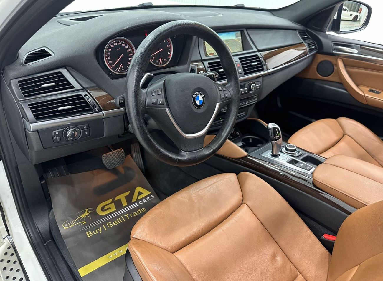 BMW X6 35i Exclusive 2014 BMW X6 xDrive35i, Service History, Low Kms, Full Options, GCC