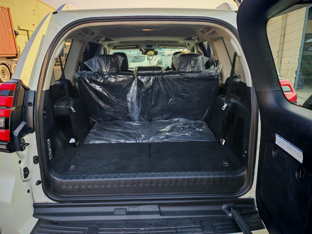 Toyota Prado D4D 2.8 DIESEL 5 SEAT FOUR WHEEL DRIVING