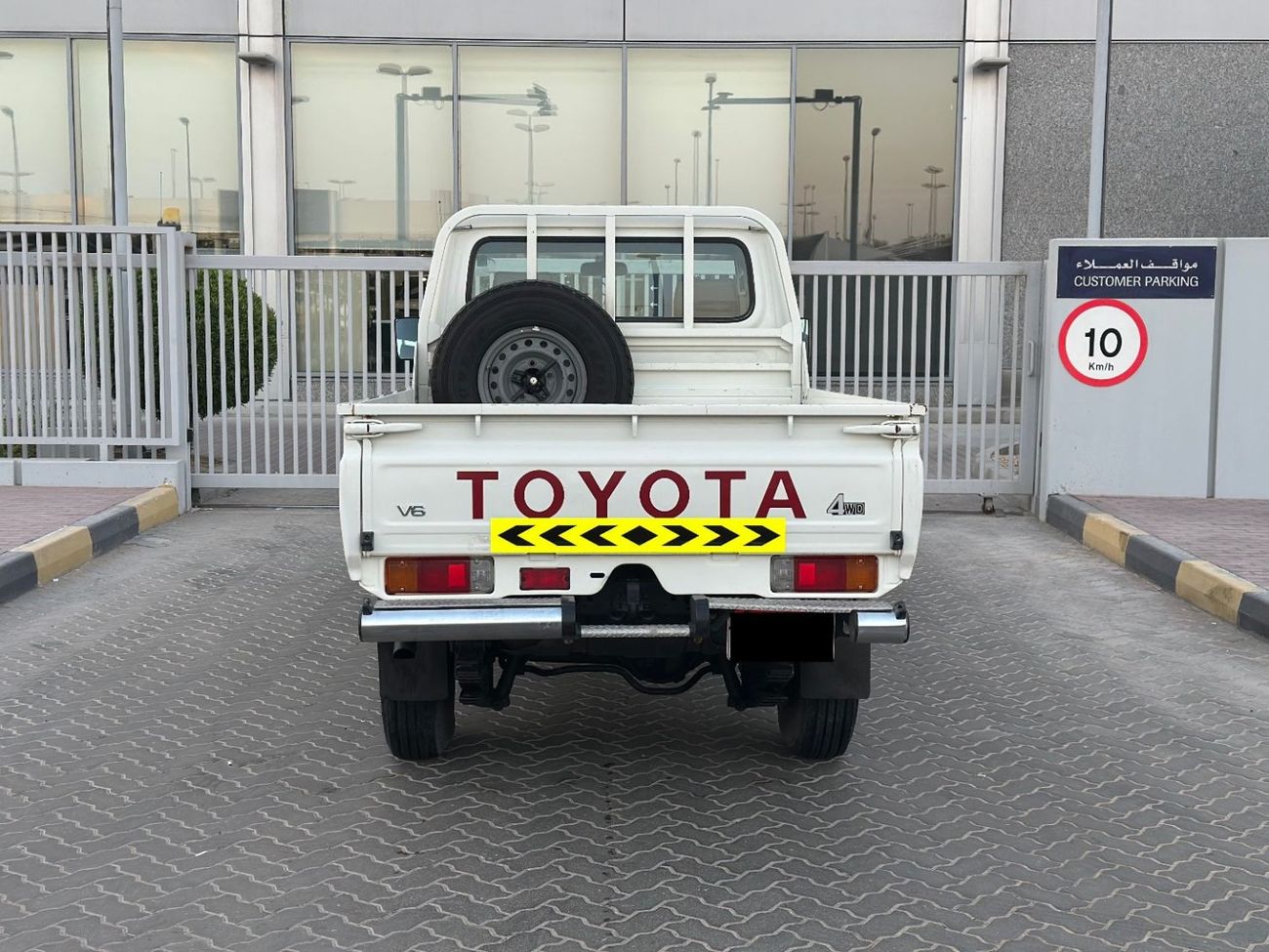 Toyota Land Cruiser Pick Up Std 4.0L Single Cab Utility 4WD