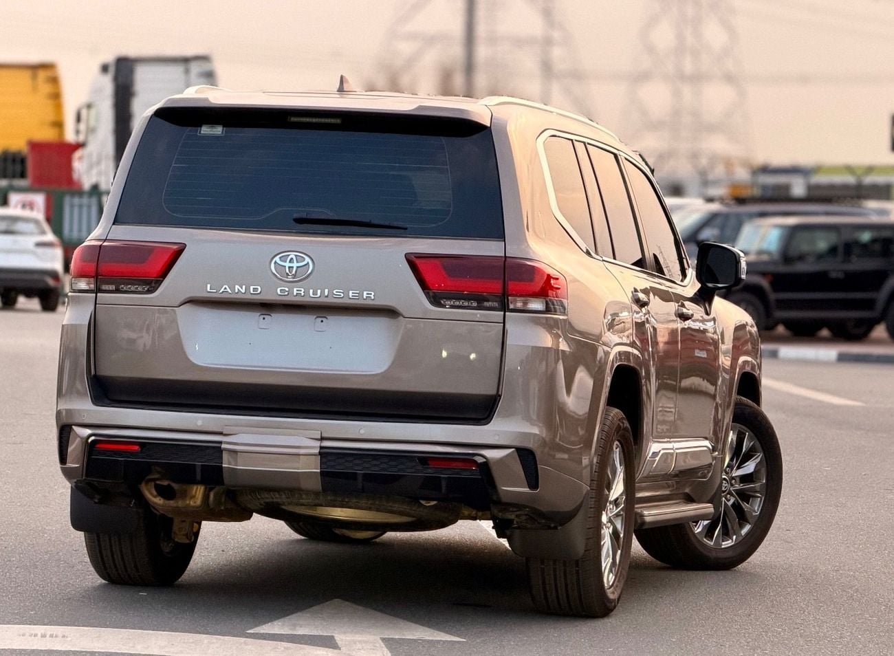 Toyota Highlander 2022 Model GXR 4.0L Engine Full Option Very Clean And Perfect Condition