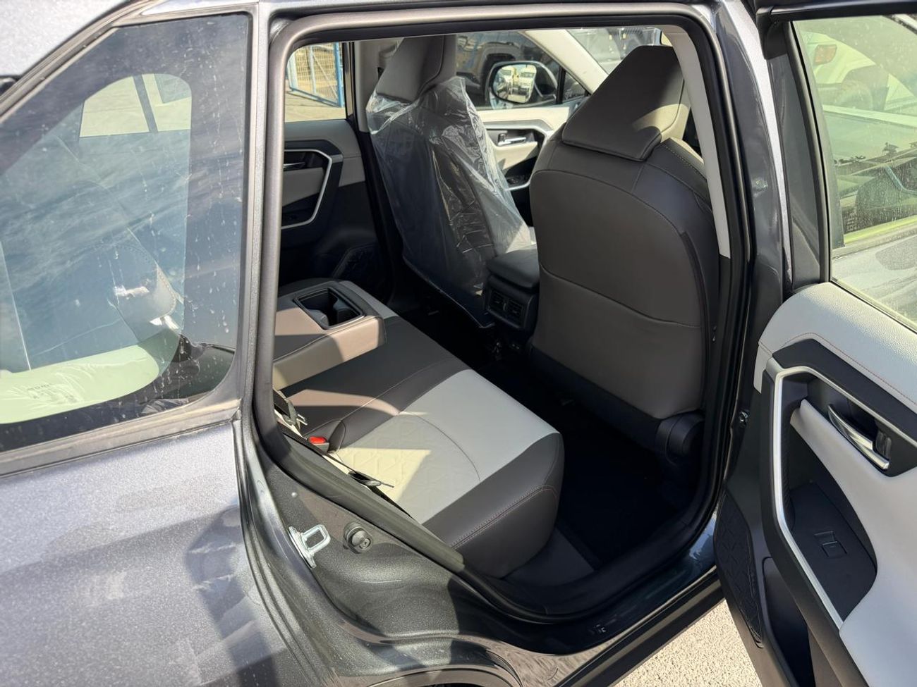 Toyota RAV4 ADVENTURE ( FOR RE-EXPORT ONLY )