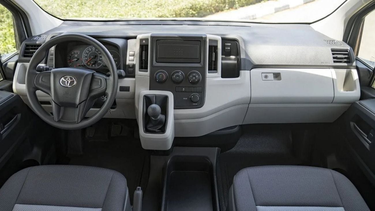 تويوتا هاياس GL TOYOTA HIACE HR 3.5L Petrol MT 14 SEATER MY2023 – WHITE