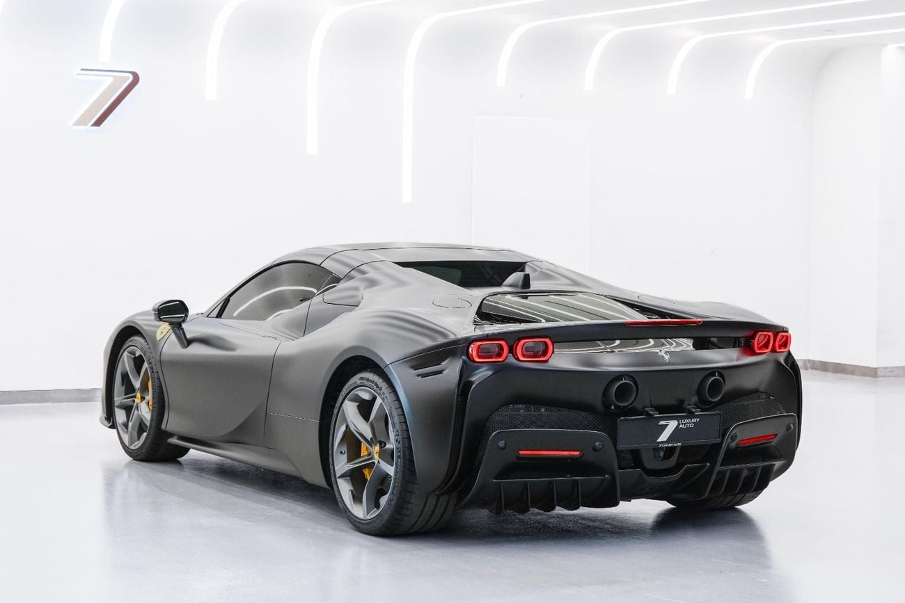 فيراري SF90 ستراديل SPIDER محرك هجين قابل للشحن V8 سعة 4.0 لتر | مواصفات أوروبية | حالة ممتازة