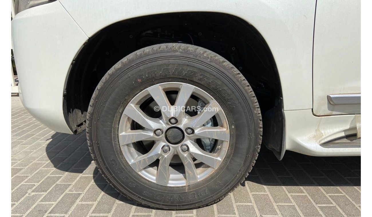 تويوتا لاند كروزر LAND CRUISER 4.6L WINCH 10 AIRBAGS, .SUNROOF. REMOTE ENGINE STARTER. REAR DVD FOR EXPORT ONLY