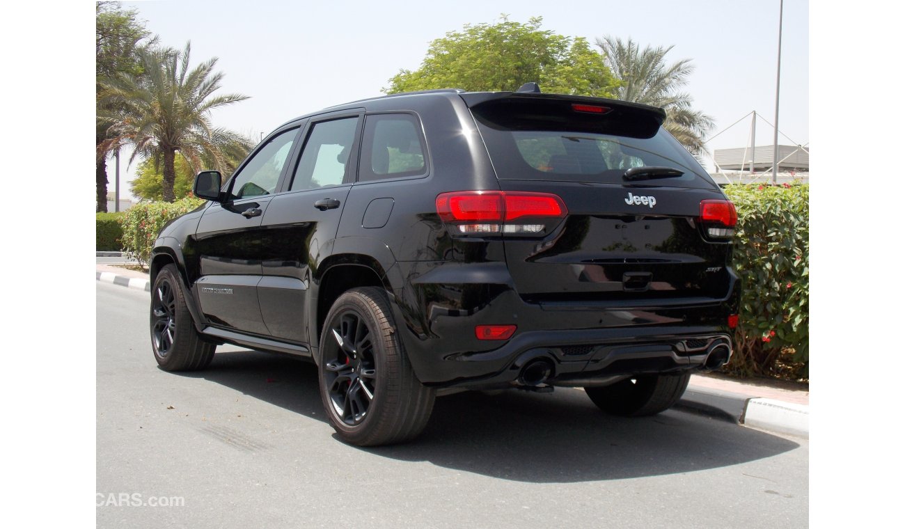 Jeep Grand Cherokee Brand New 2017 SRT 4X4 SPORT GCC CARBON FIBER  3 YEARS OR 60000 KM AT The DEALER DSS OFFER