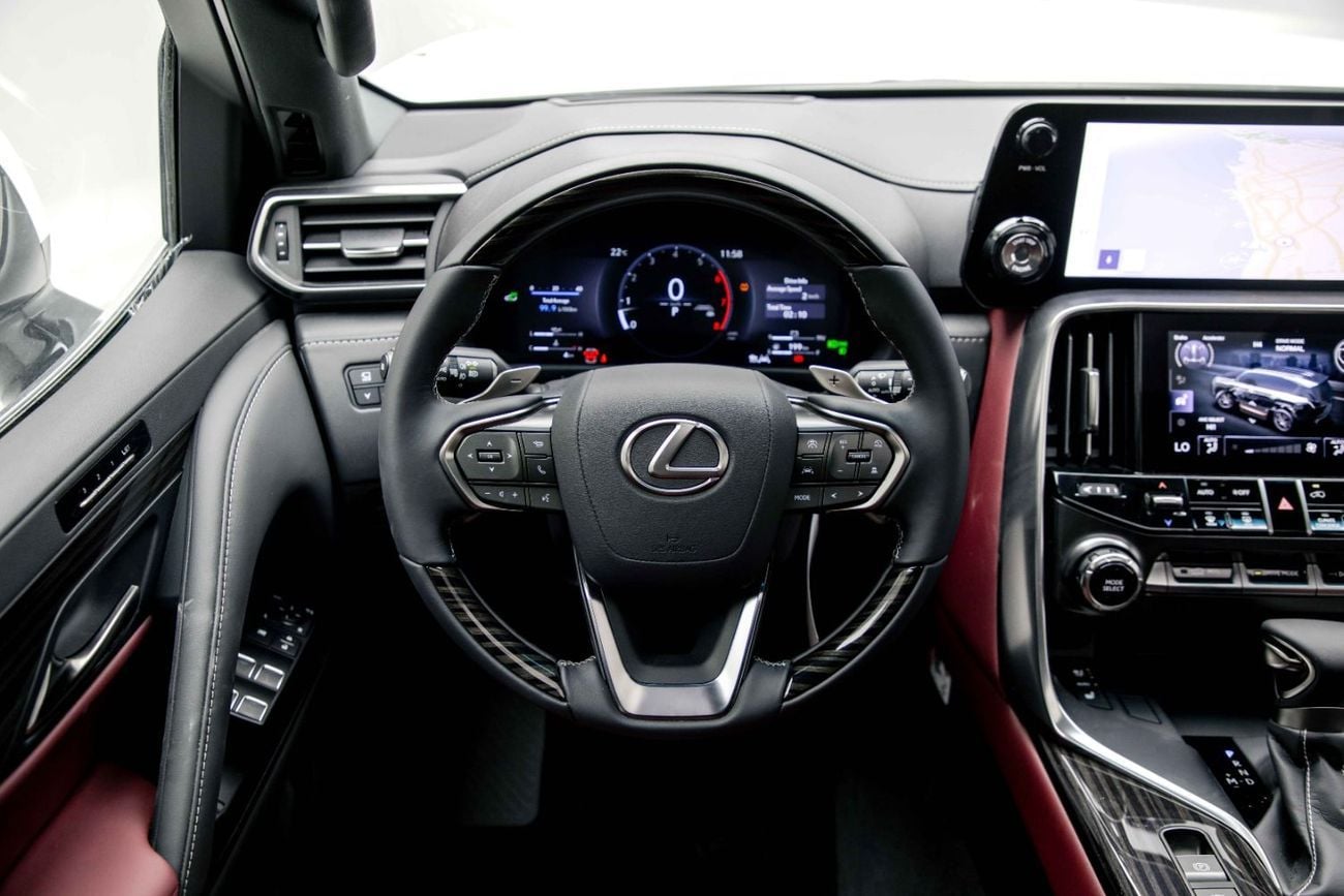 Lexus LX 600 Signature 3.5L - Sonic Quartz Inside Red | Export Only