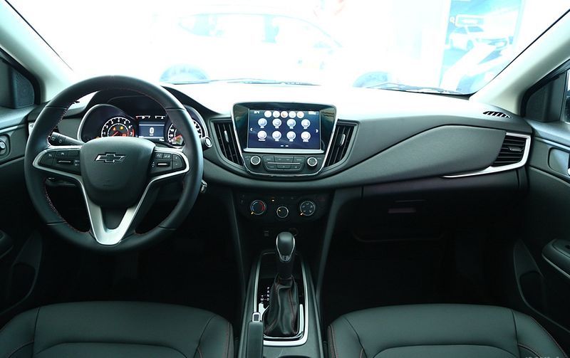 شيفروليه مونزا interior - Cockpit