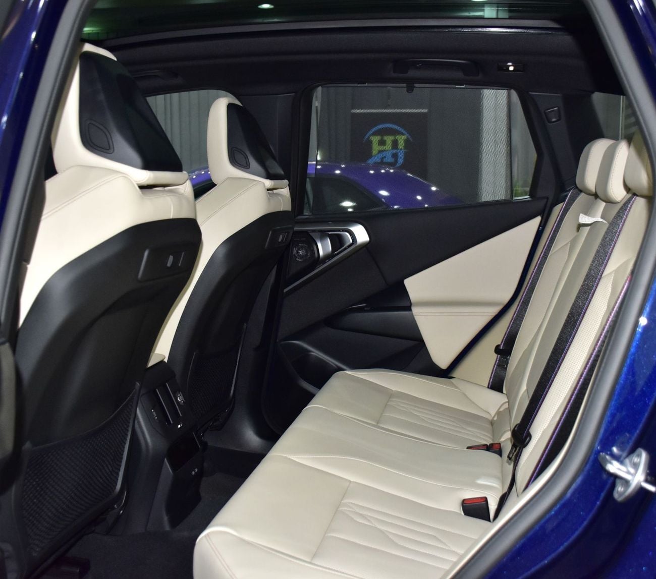 بي أم دبليو X3 20 XDRIVE M SPORT عرض ممتاز لسيارة BMW X3 20 xDrive (موديل 2026) باللون الأزرق بمواصفات خليجية