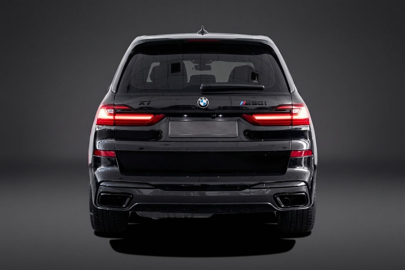 BMW X7 M50i