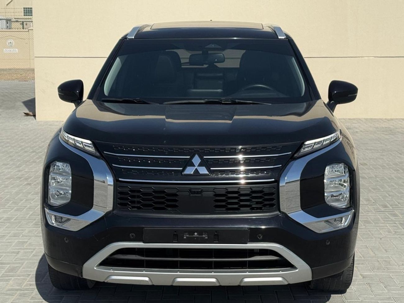 Mitsubishi Outlander Mitsubishi Outlander, 2025 GCC specs, full option