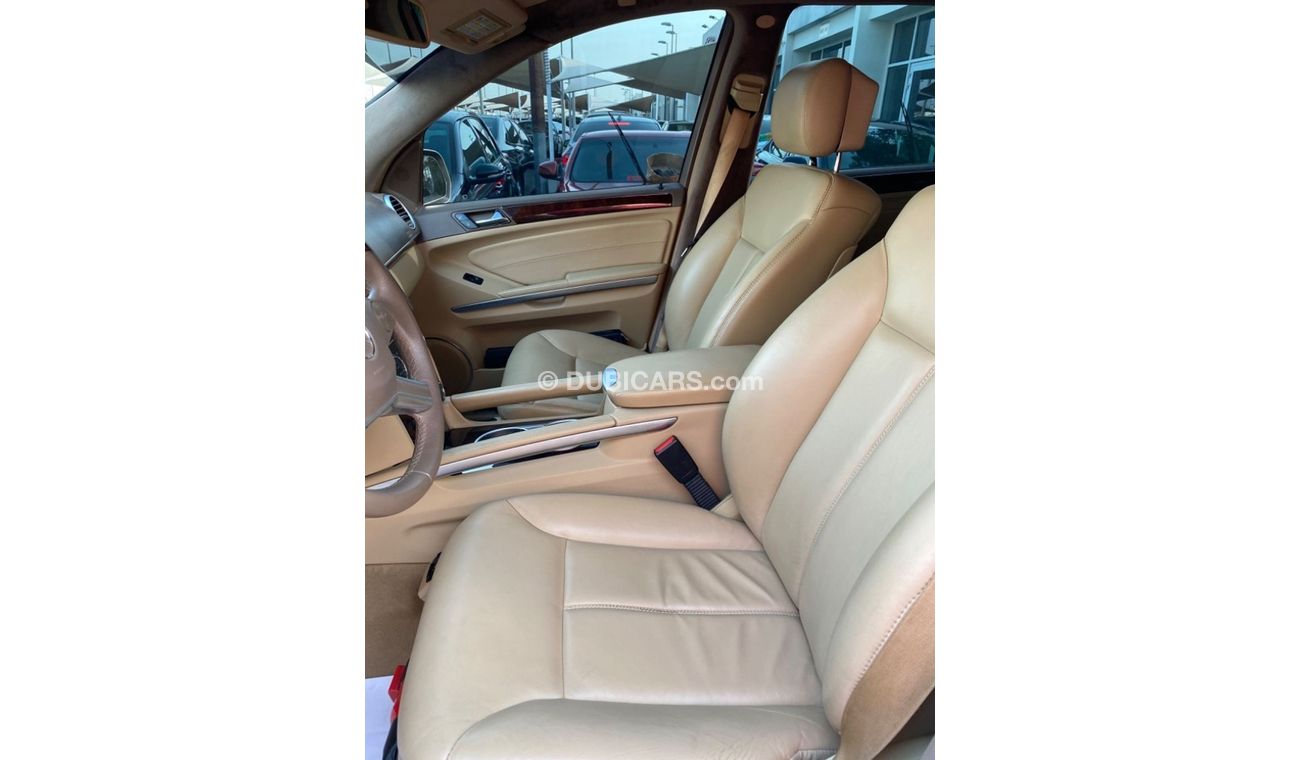 Mercedes-Benz GL 500 Mercedes GL500,2009, GCC, full option , like new, in excellent condition