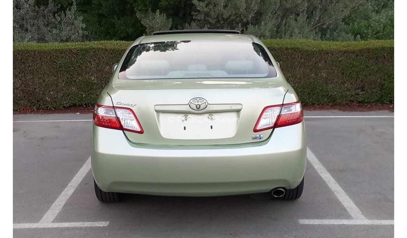 تويوتا كامري Hybrid Full option