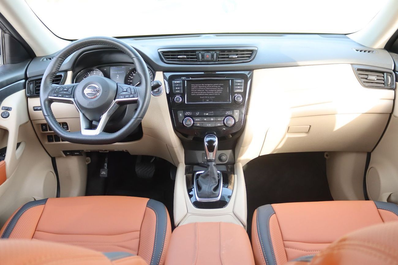 نيسان إكس تريل نيسان إكستريل موديل 2021 خليجى بدون حوادث ممشى 85000 KM بمحرك  2.5 سى سى بسعر 69000درهم