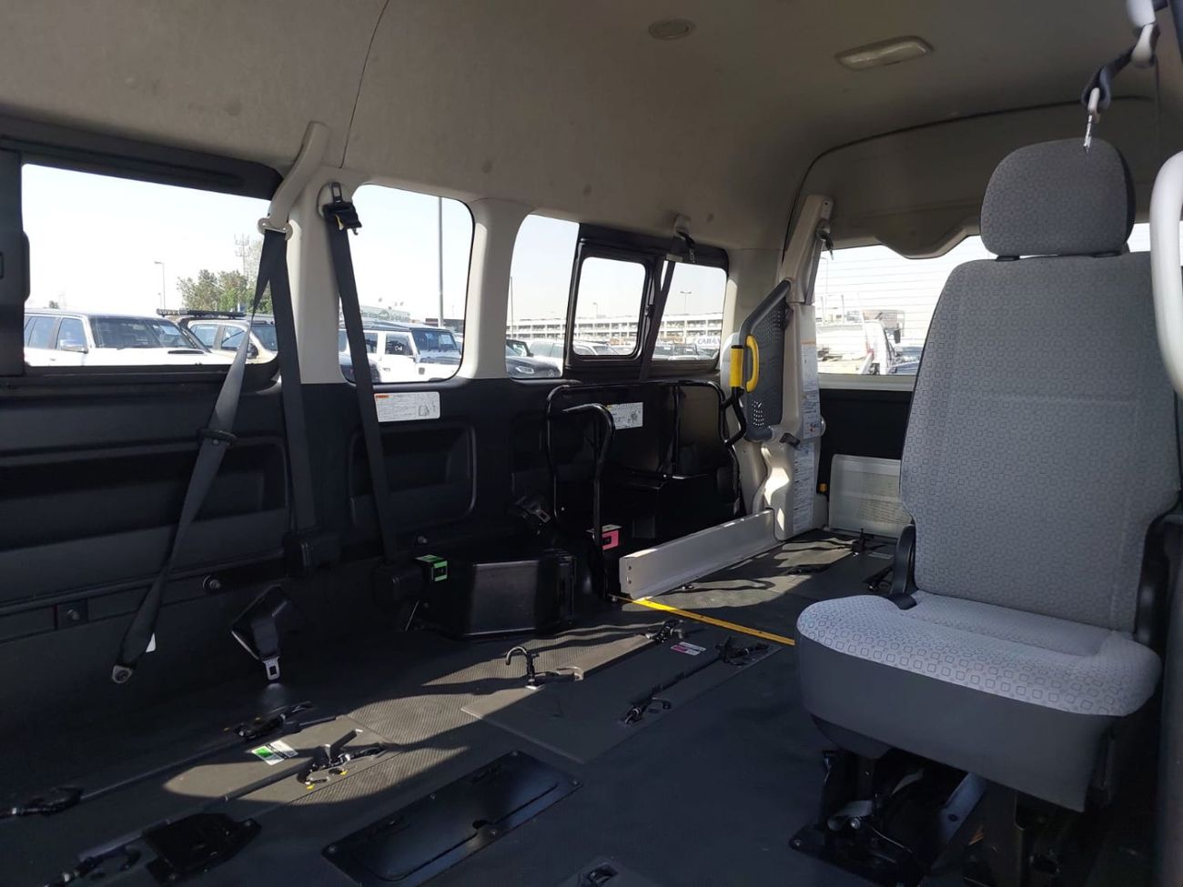 Toyota Hiace (RAMADAN OFFER) TOYOTA HIACE VAN RHD 2014 MODEL 3.0 L DIESEL AUTOMATIC(PM19576)