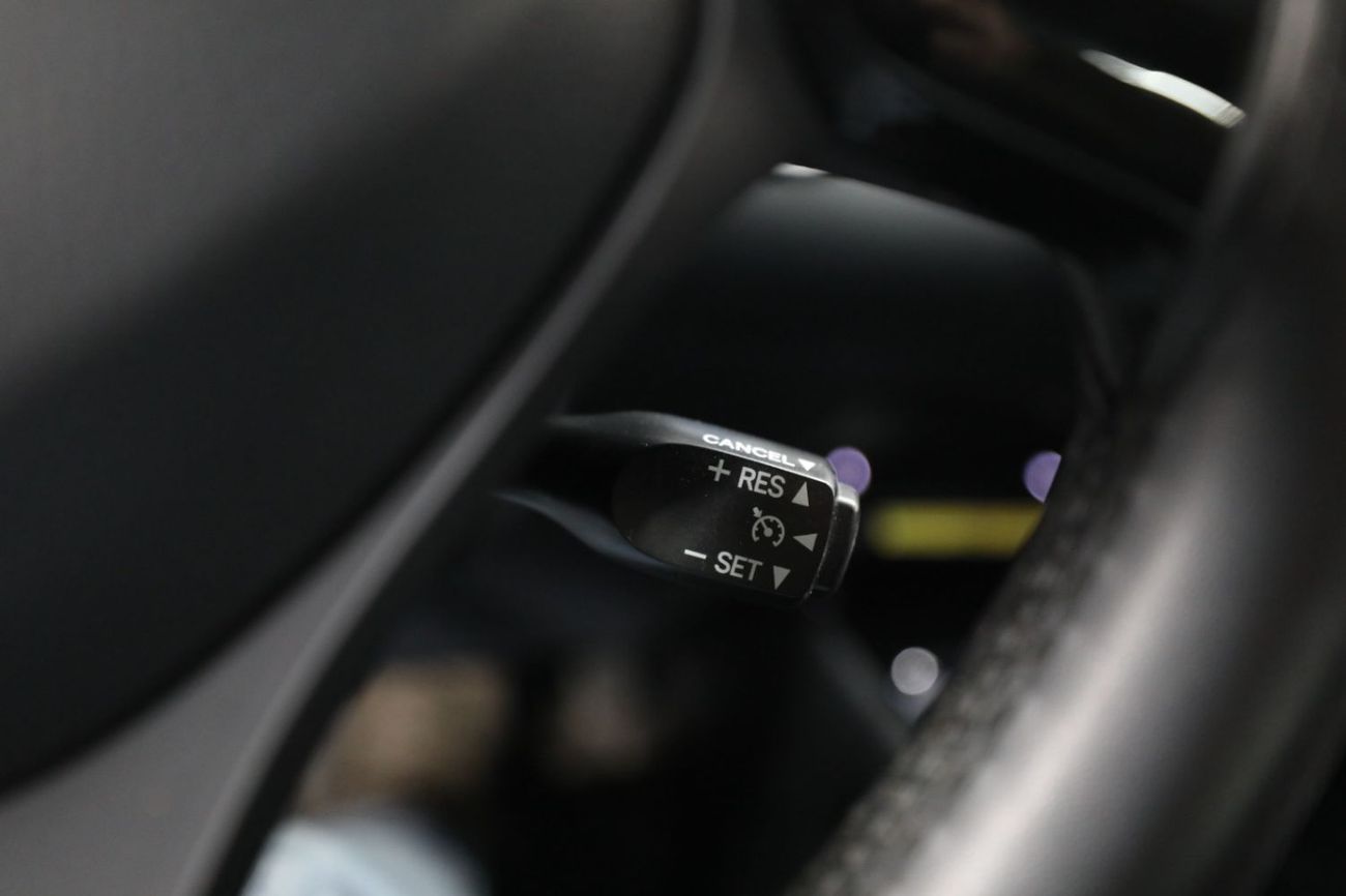 تويوتا CHR GCC | Toyota C HR | 1.8L Hybrid  | 2 Years Warranty | AED 1450 monthly with 0% Downpayment | Ref#R36