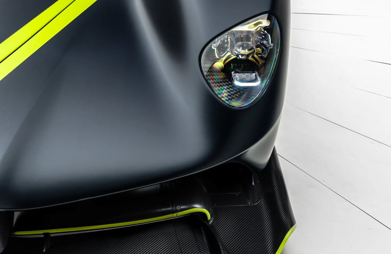 أستون مارتن فالكيري 6.5L V-12 Naturally Aspirated V12  Engine + eMotor