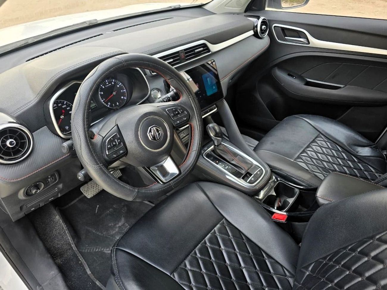 أم جي ZS USED MG ZS COMFORT 1.5L A/T FWD White 2025 model