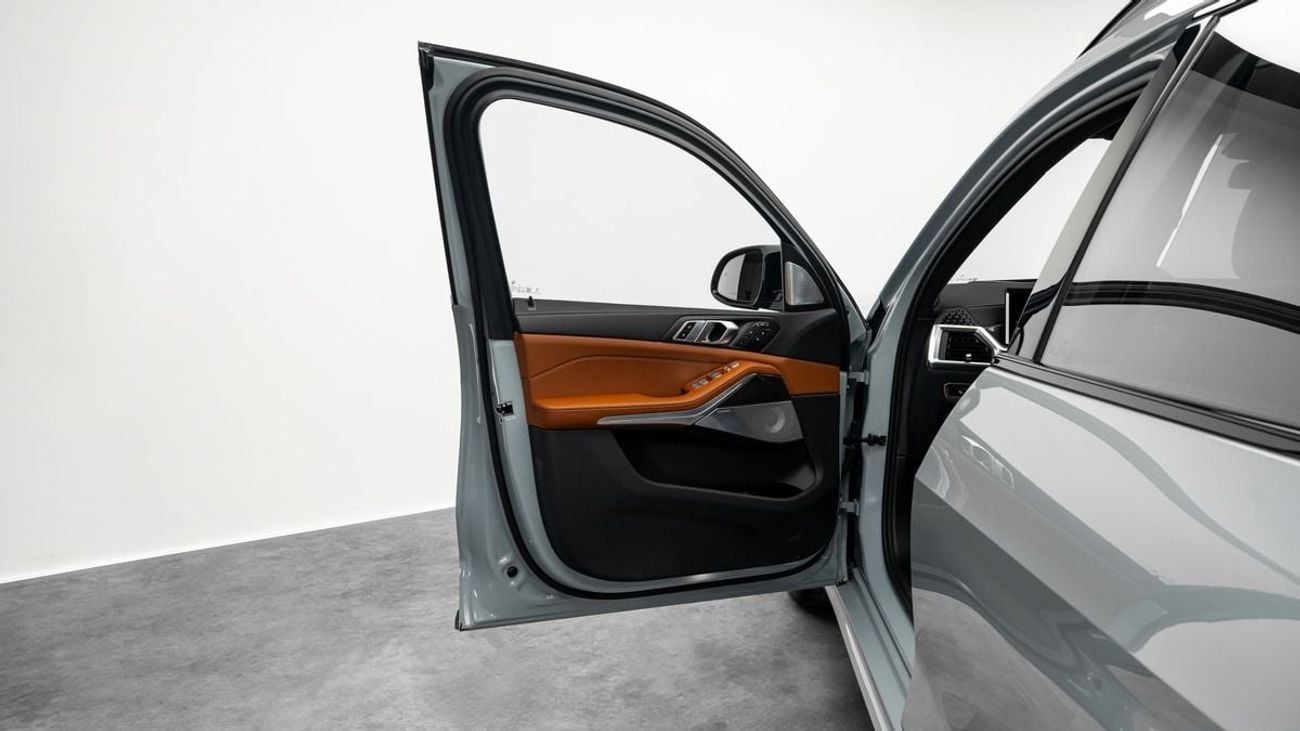 BMW X7 M60i - 2025 - GCC - Under Warranty