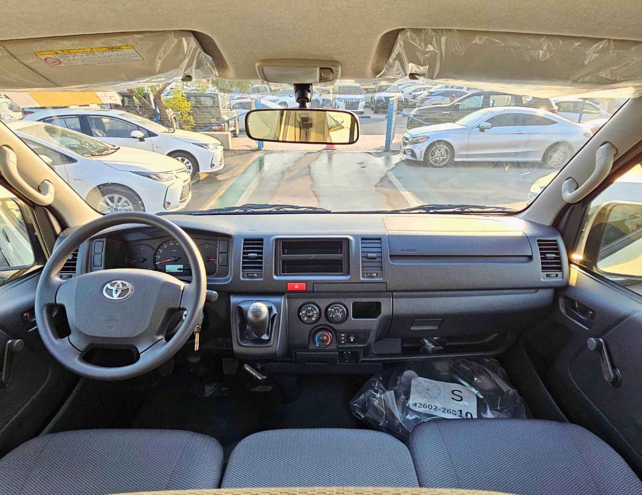 Toyota Hiace STANDARD ROOF / M/T / 2.5L DIESEL / 15 SEATER (CODE # HDSTD25)