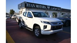 Mitsubishi L200 Mitsubishi L200 Double cab 2.4L Diesel, Pickup 4WD 4 Doors, Manual Transmission, Color White, Model