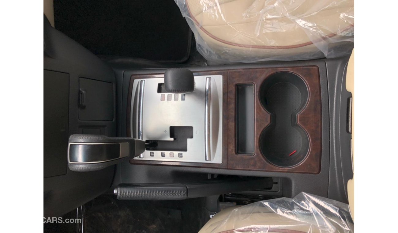Mitsubishi Pajero 3.5L Petrol, TESLA DVD 16", 1 Power Seat, Leather Seats, Headrest DVD, 17" Rims,  (LOT # MP2017)
