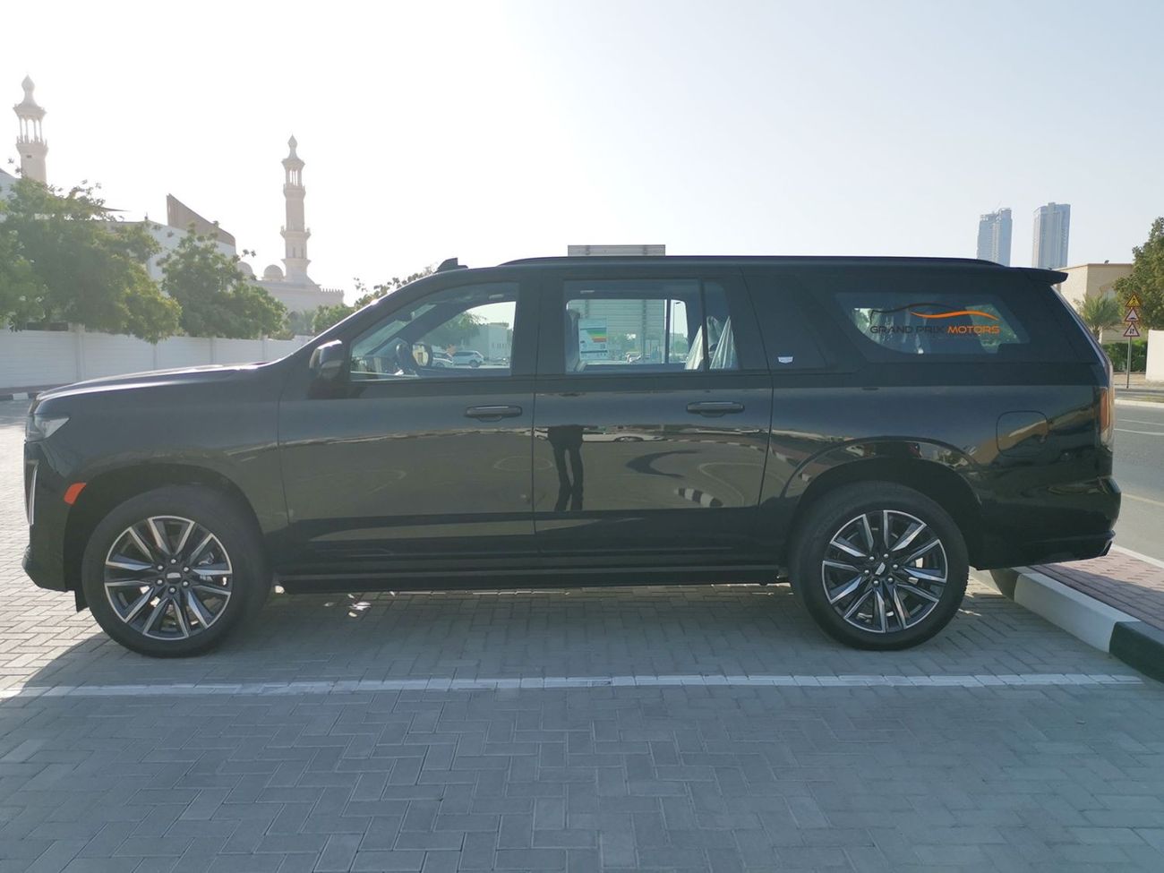 Cadillac Escalade Cadillac Escalade ESV Sport Platinum (LONG WHEEL) *BRAND NEW2024 Model GCC Specs With 5Years Warrant