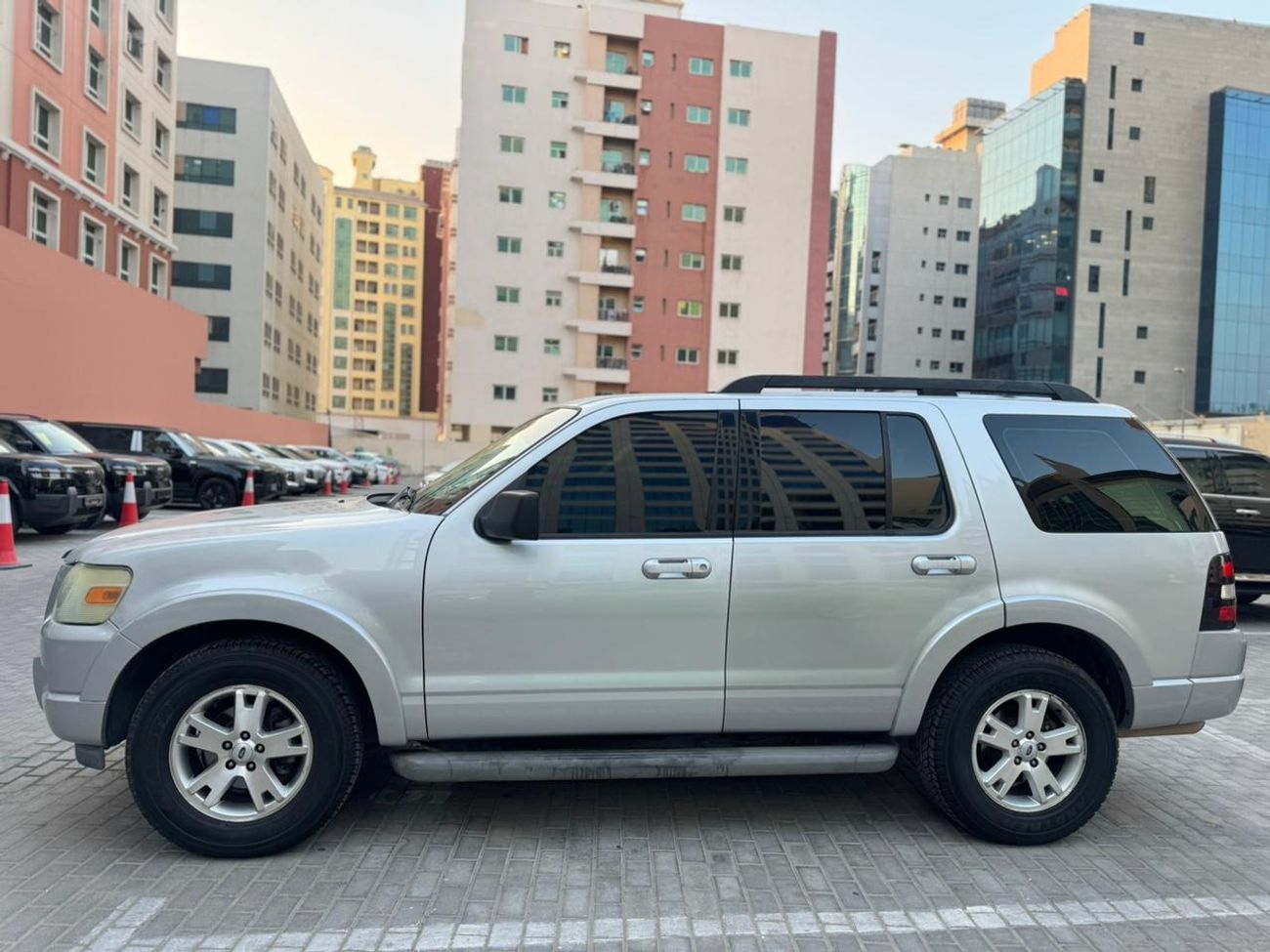 Ford Explorer FORD EXPLORER XLT 2010 - V6 4WD - WELL MENTAINED