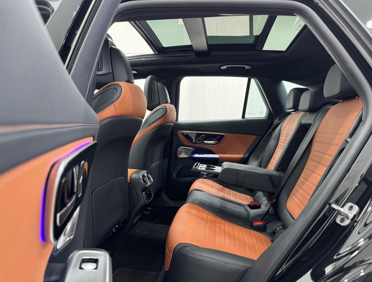 Mercedes-Benz GLC 200 4Matic *Brand New* 2025 Mercedes Benz GLC200 AMG 4MATIC, 5 Years Mercedes Warranty, Delivery Kms, GC