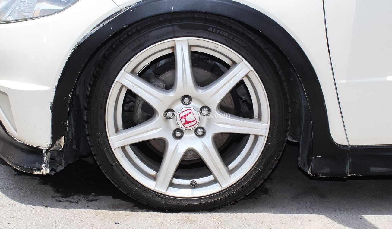 Honda Civic 2010 model Gulf specs Manuel gear 2 remote keys