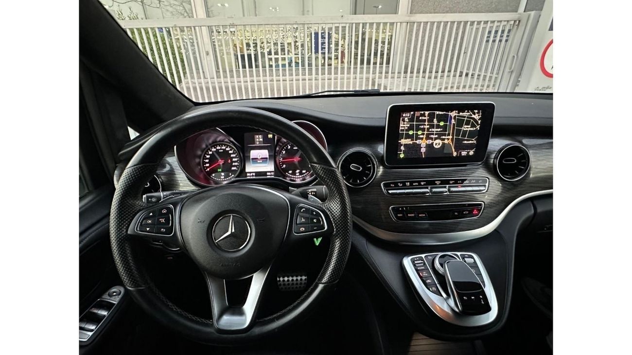 Mercedes-Benz V 250 Avantgarde MERCEDES V-250 2020 GCC VIP SEATS // PERFECT CONDITION IN SIDE AND OUT SIDE