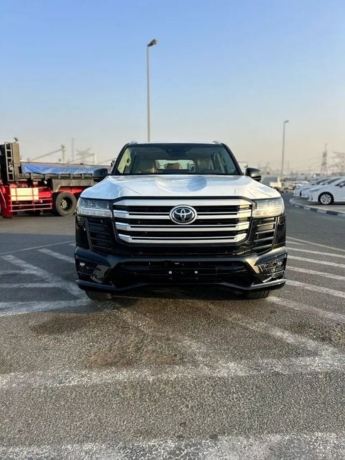 Toyota Land Cruiser GXR LC300 /GXR Twin Turbo/ 3.5L // GCC