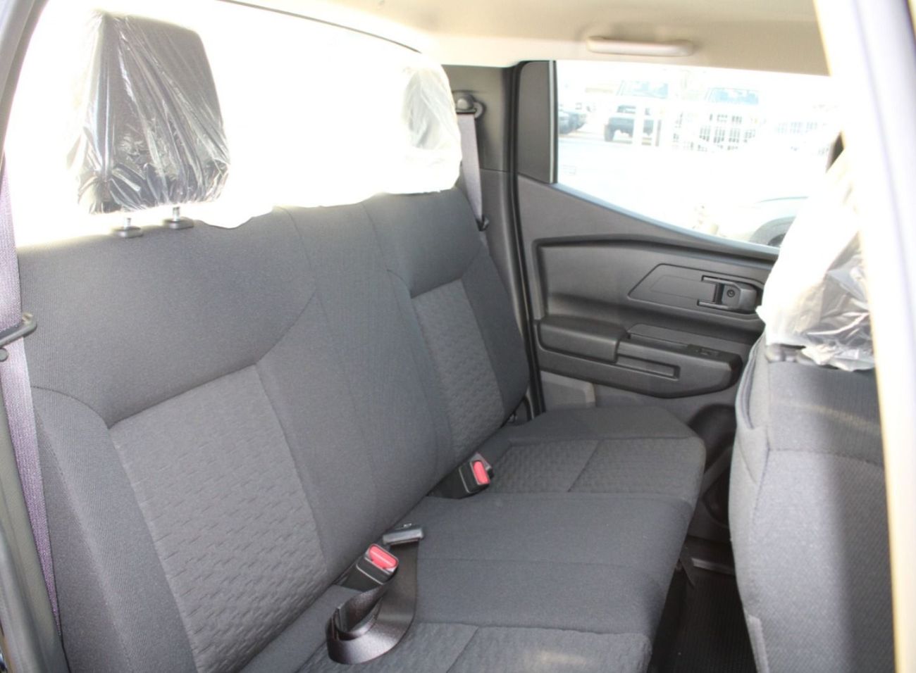 Mitsubishi L200 MITSUBIHSI L200 2.4L DIESEL DOUBLE CABIN 4 X 4 GL MANUAL