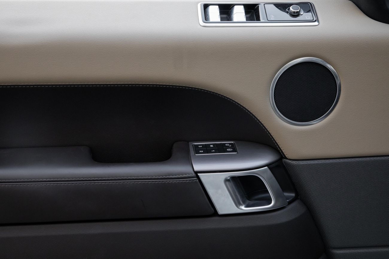 Land Rover Range Rover Sport Range Rover Sport | 3,134 P.M | 0% Downpayment | Al Tayer History | Soft Closing Doors