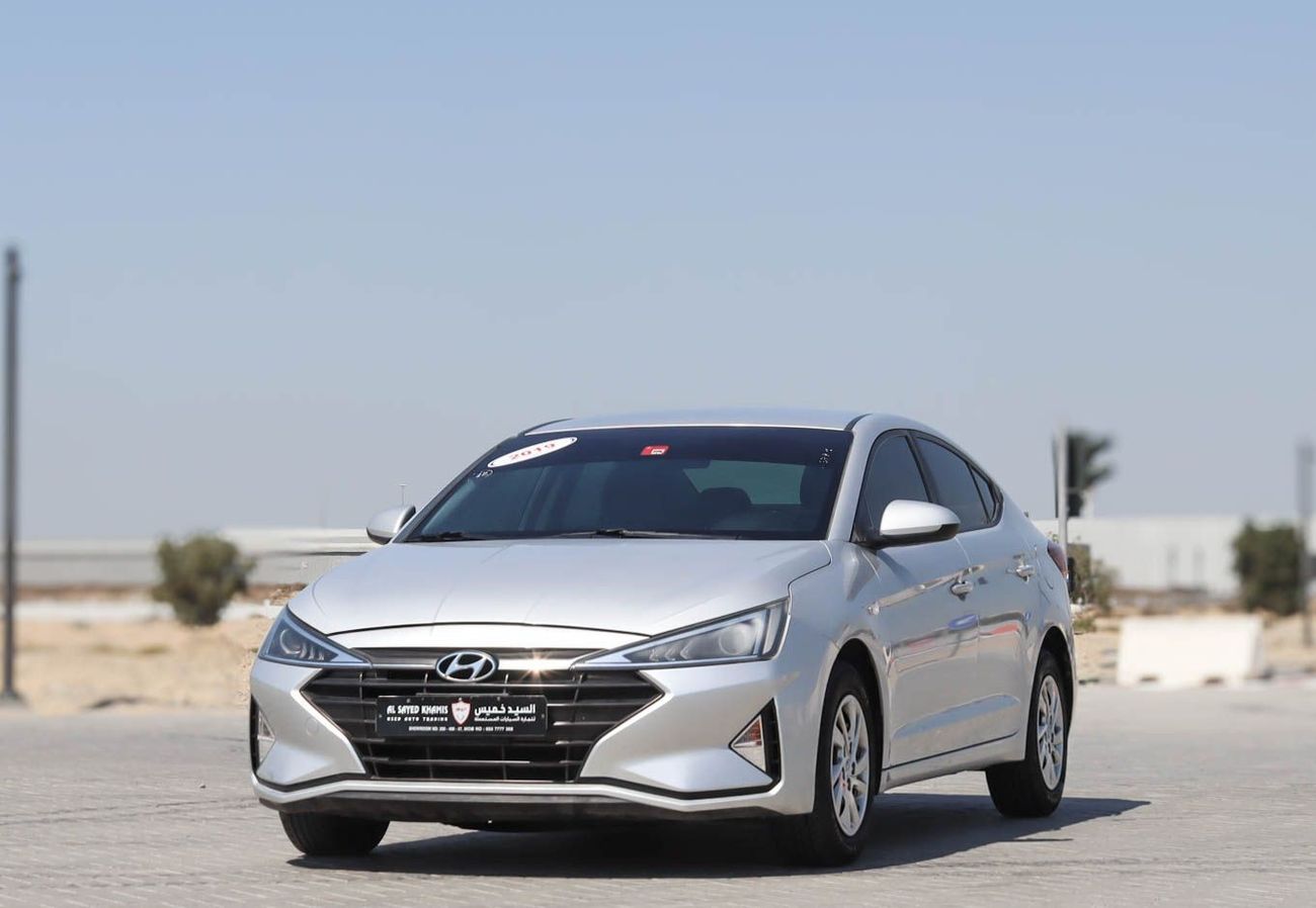 Hyundai Elantra GL 1.6L Hyundai Elantra 1.6L 2019  GCC accident-free in excellent condition 863 P.M