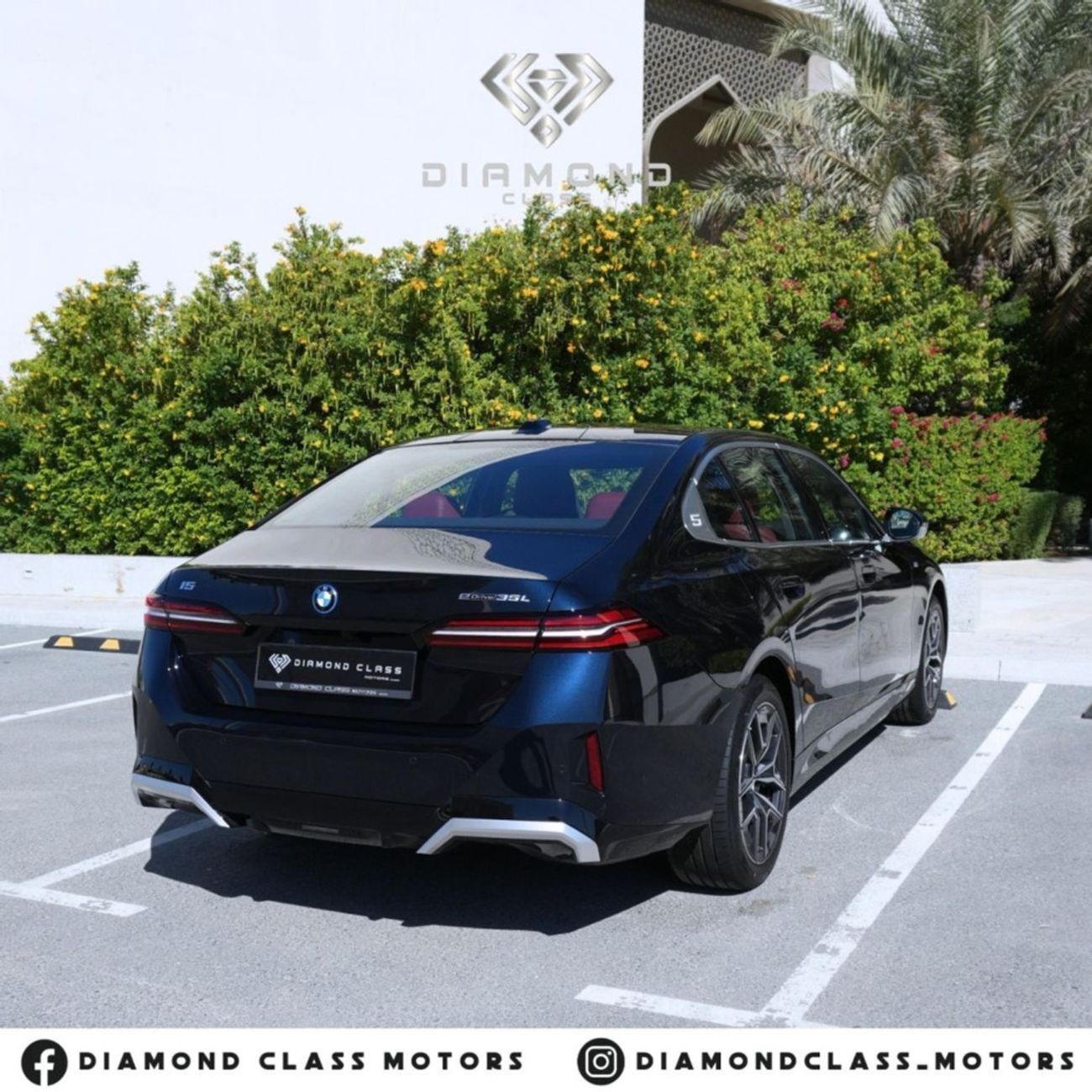 بي أم دبليو i5 BMW i5 eDrive 35L Panoramic M kit Brand New Zero Km for UAE Registration