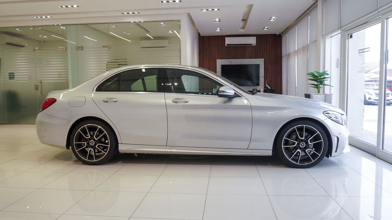 مرسيدس بنز C 200 AMG
