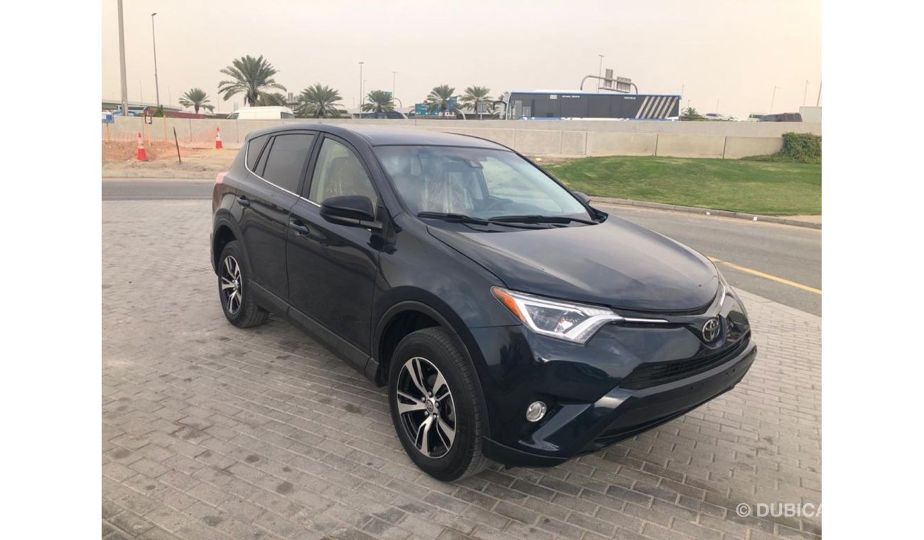 Toyota RAV4 LE 4x4, US specs