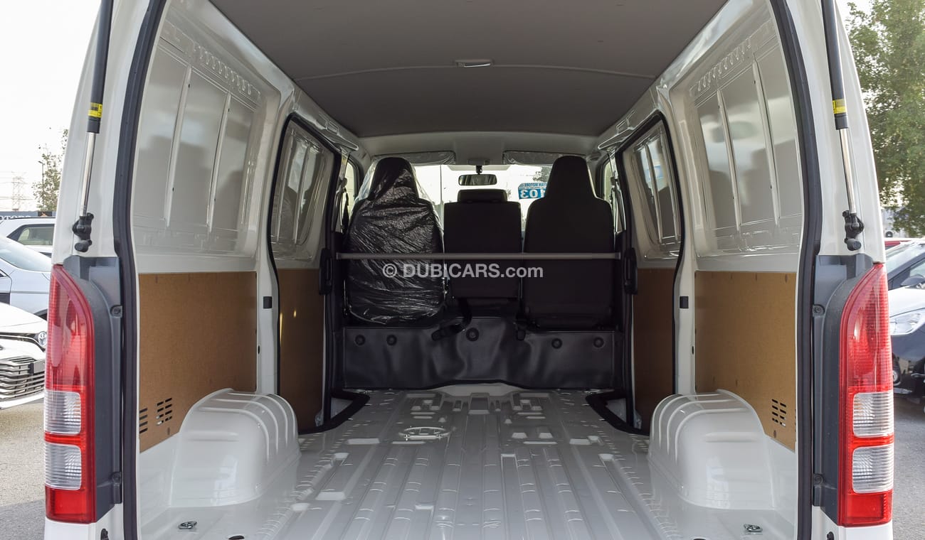 Toyota Hiace 2020 MODEL MANUAL TRANSMISSION CARGO VAN PETROL ONLY FOR EXPORT
