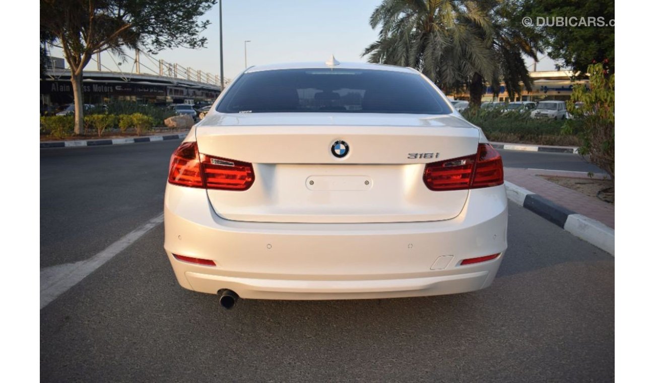 BMW 316i 2015 - GCC Specs - FSH - Immaculate Condition