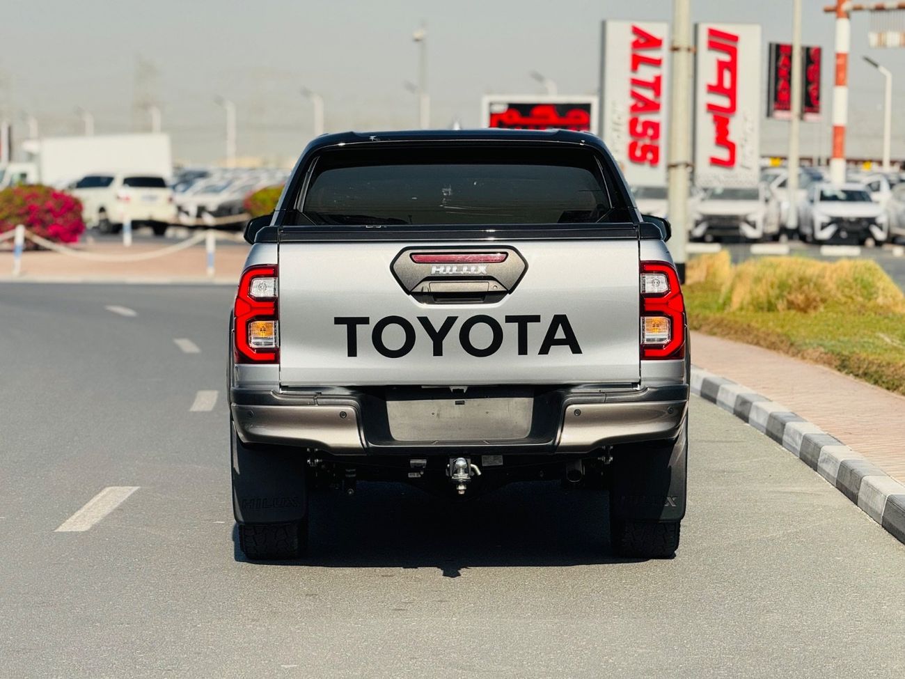تويوتا هيلوكس TOYOTA HILUX ROGUED FULL OPTION TOP OF THE RANGE RHD