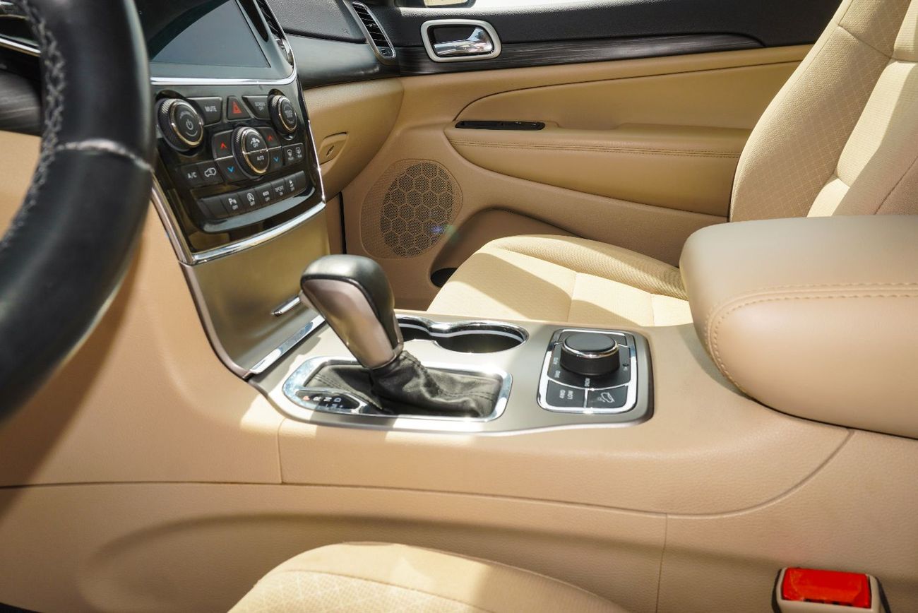 جيب شيروكي Limited 3.2L